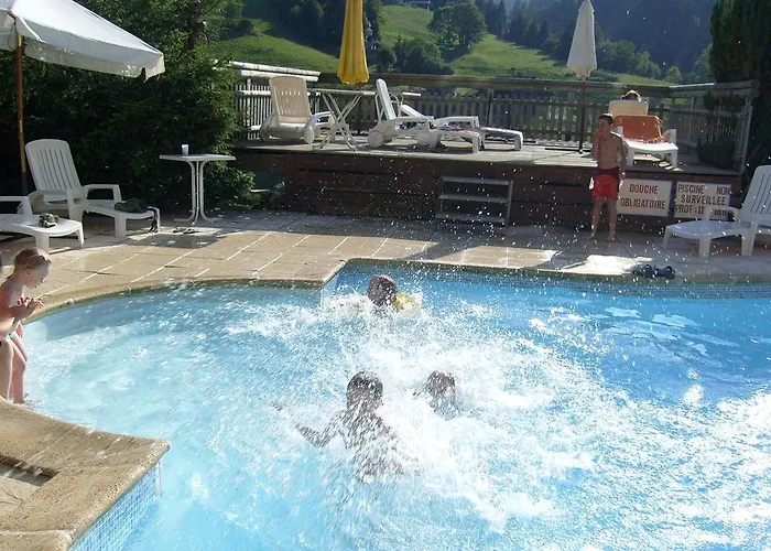 Chalet-hotel Du Borderan 3* لا كلوساز
